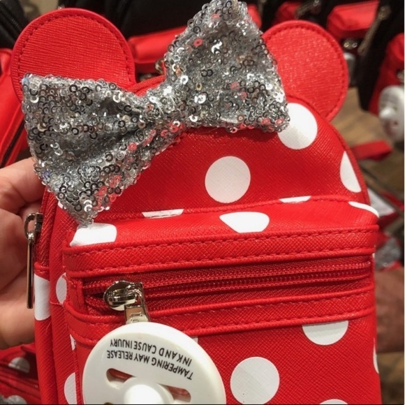 Minnie Mouse Wristlet Pack - Picture 3 of 8